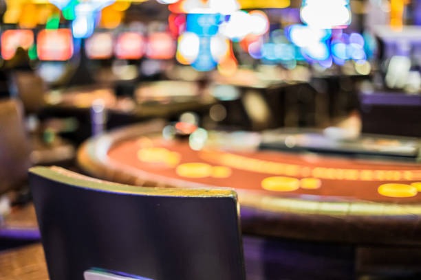 Live-dealer casino table with multi-camera feed on cr7777 platform